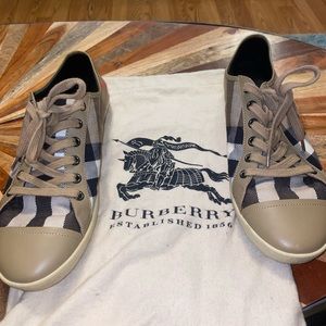 Womens Burberry Sneaker